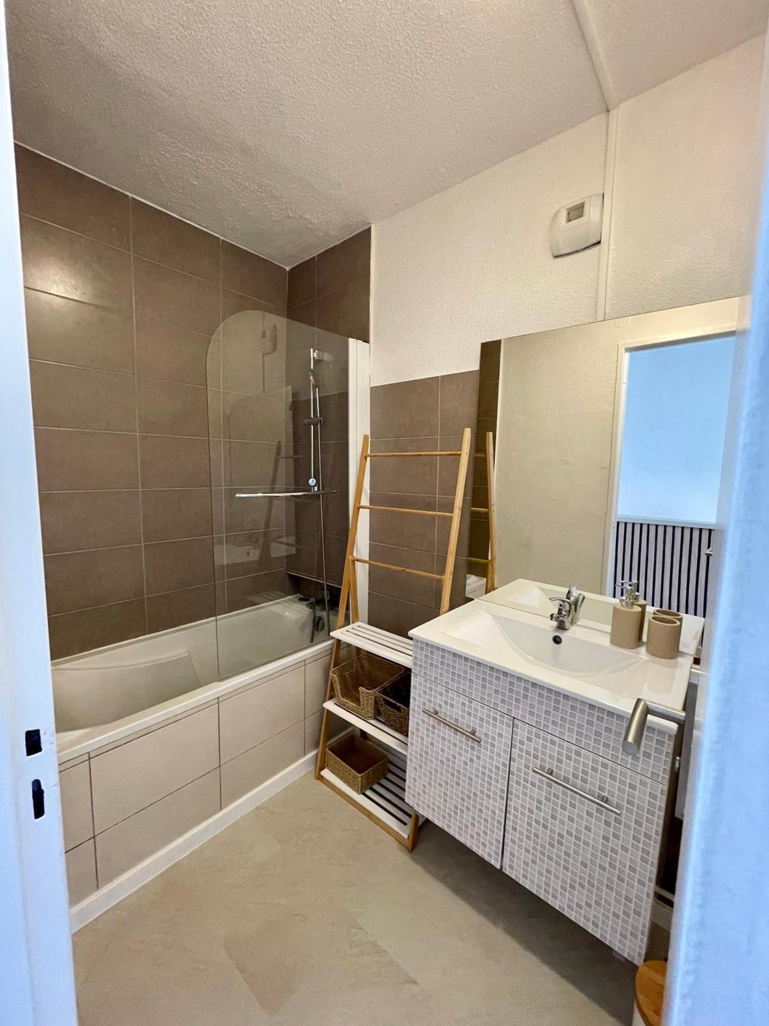 Apartment Superbe Duplex Refait A Neuf ! Hyeres
